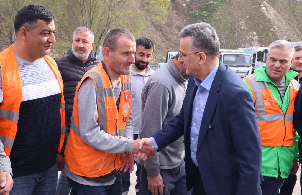 Başkan Kurnaz: Alın Terleriyle Hayatı Güzelleştiriyorlar