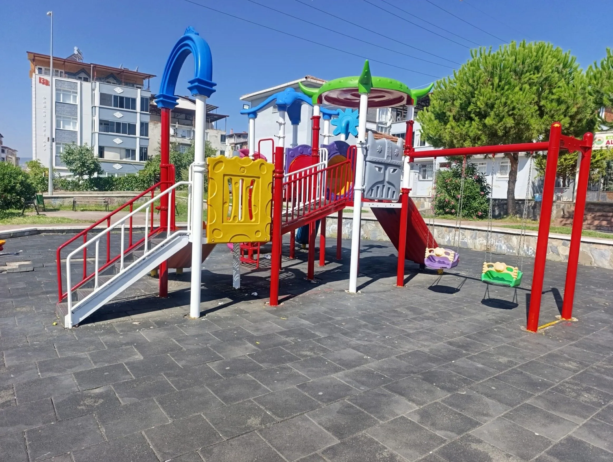 Samsun'da parklara Samsunspor  dokunuşu