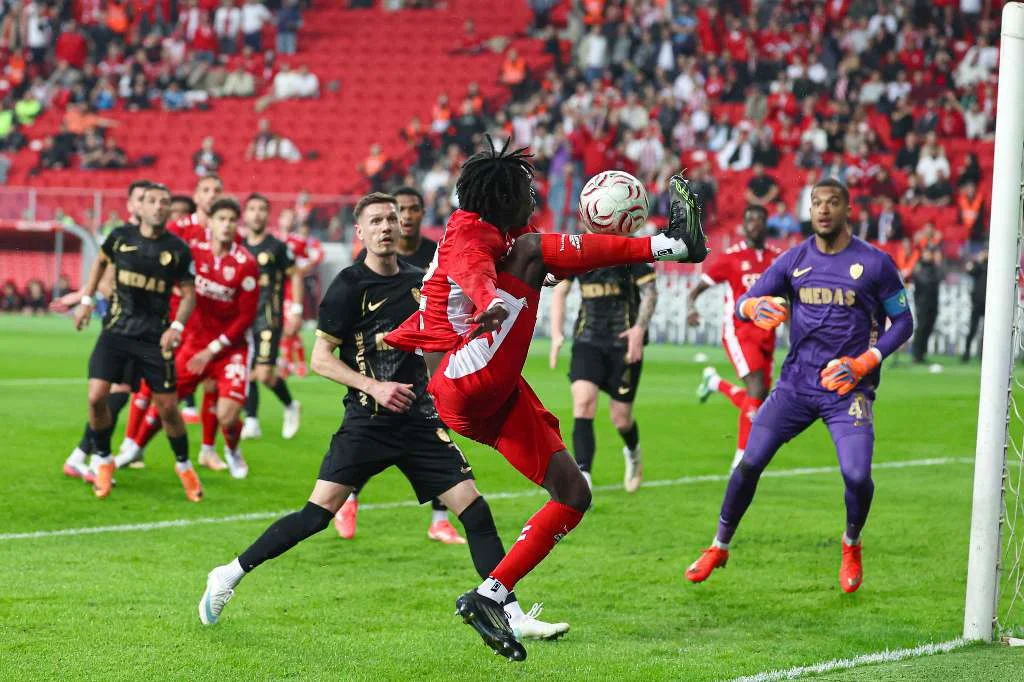Samsunspor, Amed Sportif Faaliyetler’e 2-1 Mağlup Oldu